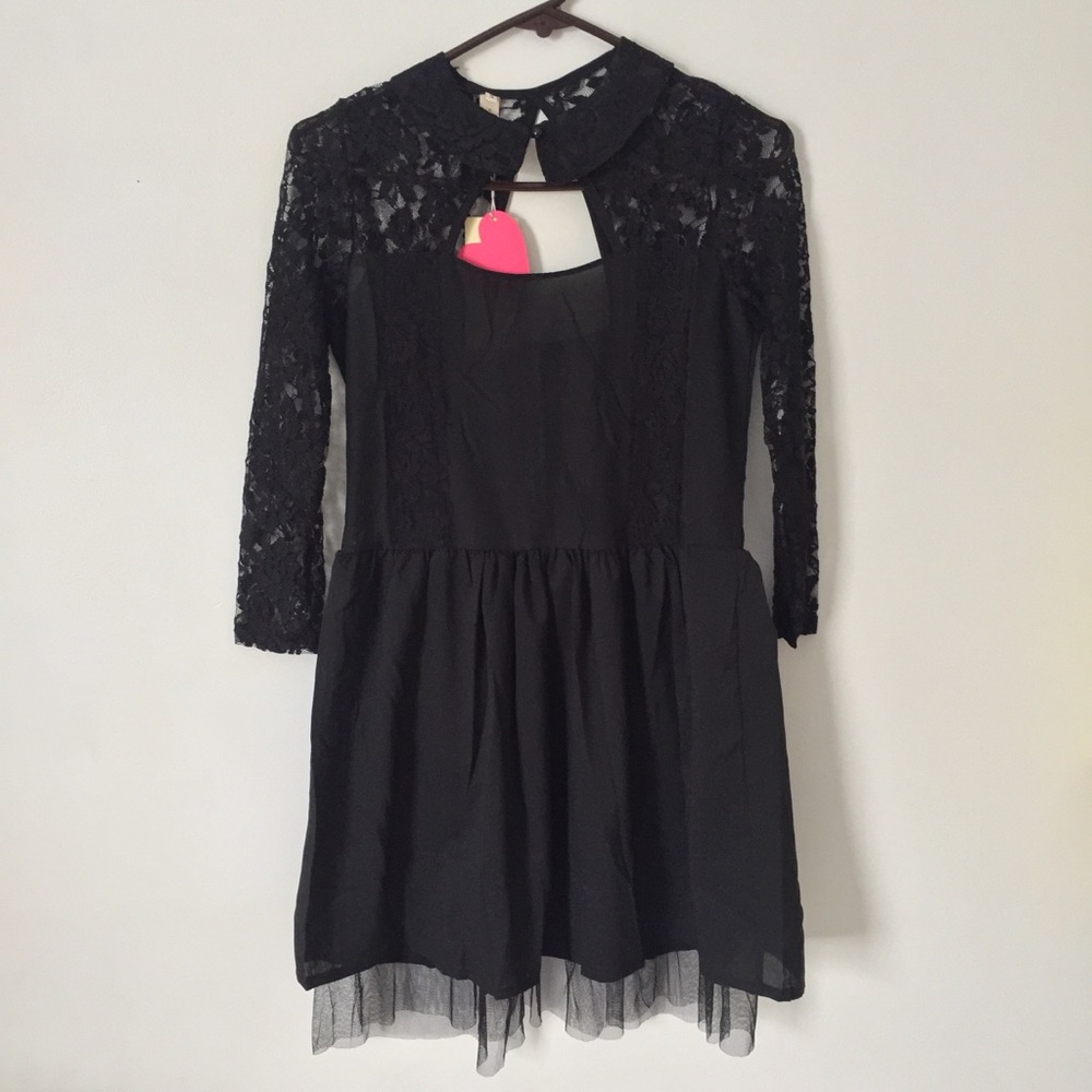 Black lace dress